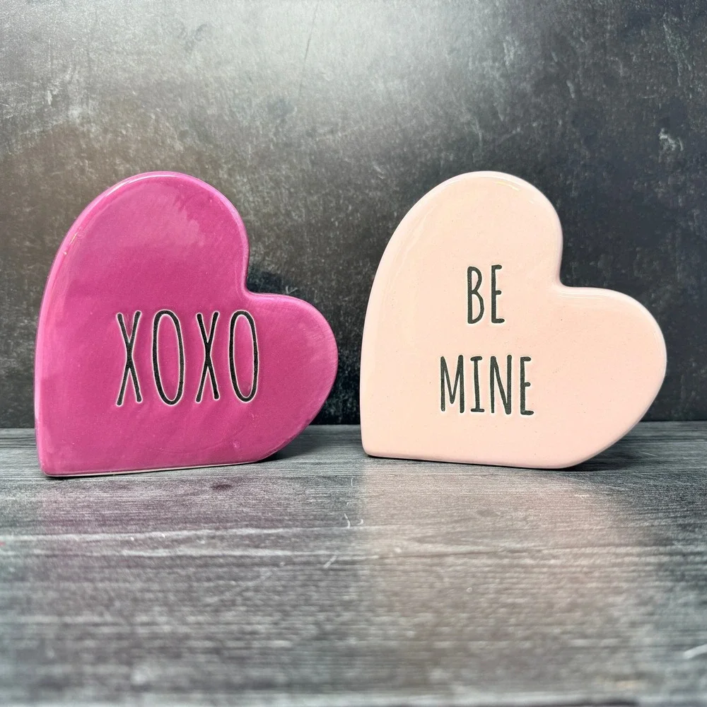 Set of 2 Ceramic Valentine Heart Decor XOXO Be Mine Pink Shelf Sitters